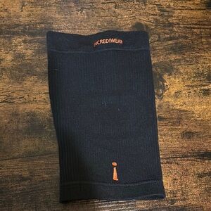 Incrediwear Black Compression Sleeve